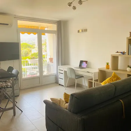 Apartment T2 Climatise Avec Parking Prive - 10 Min Des Plages Antibes