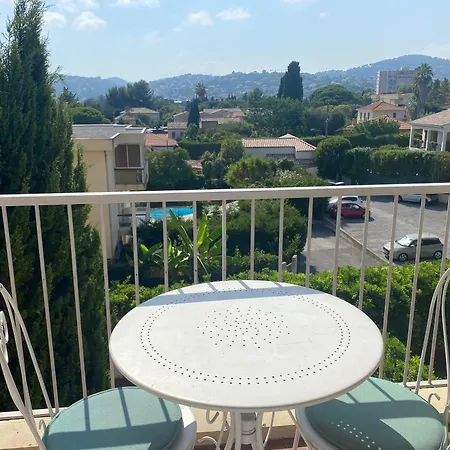 Apartment T2 Climatise Avec Parking Prive - 10 Min Des Plages